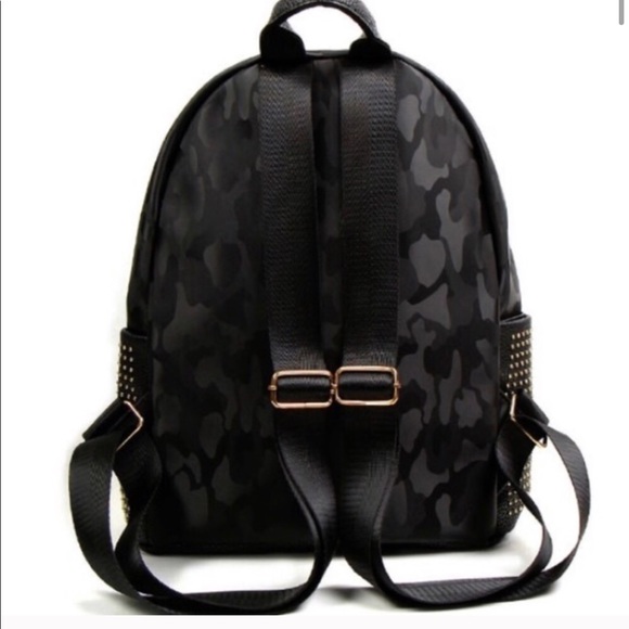 Fashion Backpack - Picture 2 of 8